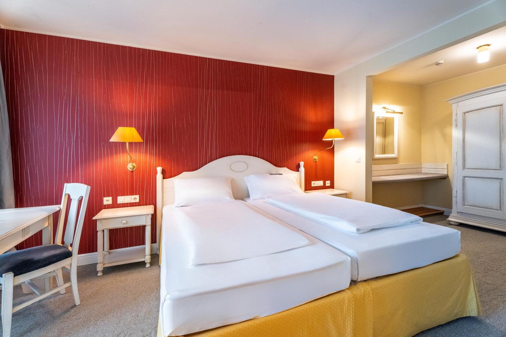 Romantik Hotel Boesehof บาดเบเดอร์เคซา ภายนอก รูปภาพ
