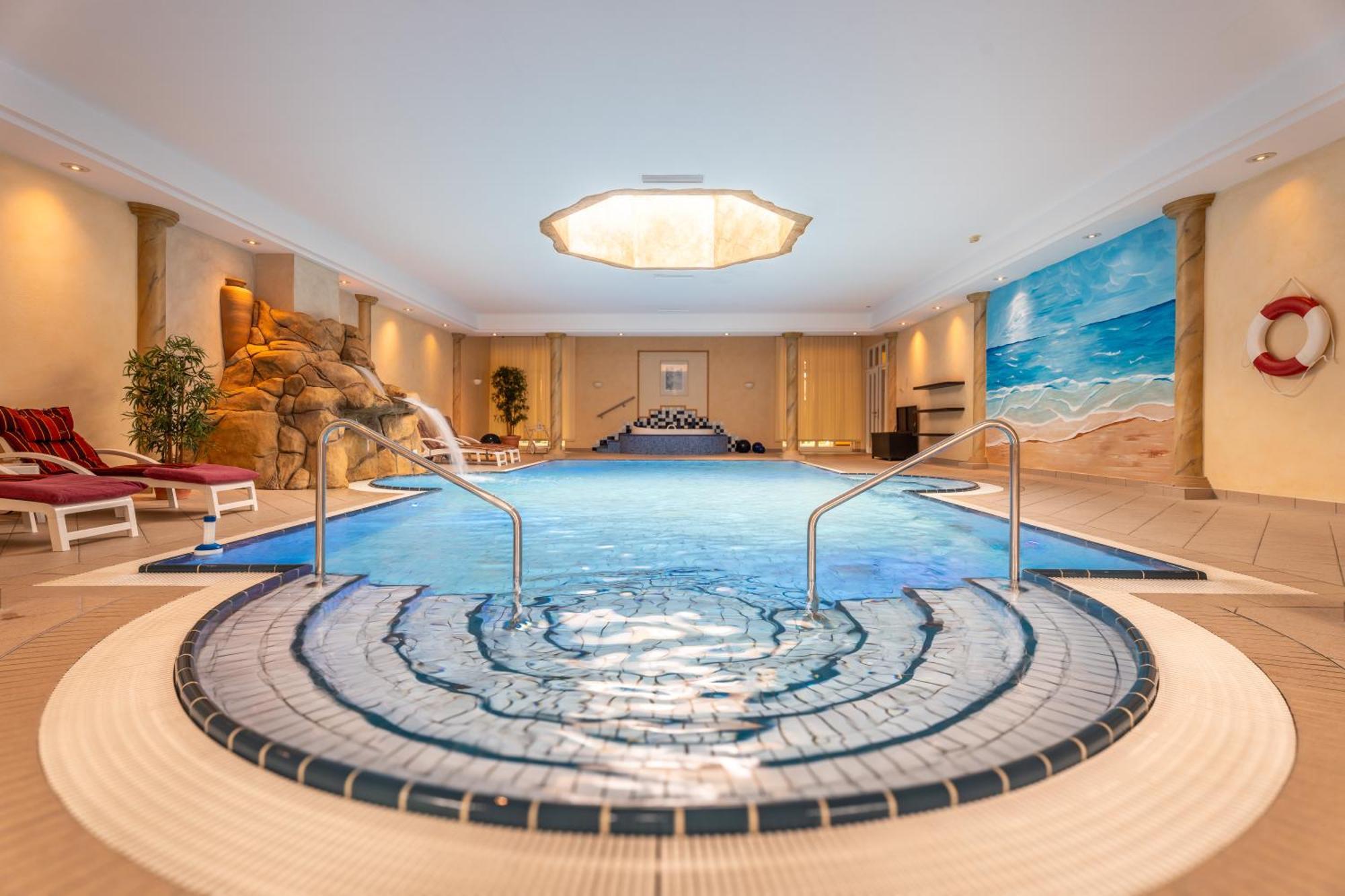 Romantik Hotel Boesehof บาดเบเดอร์เคซา ภายนอก รูปภาพ